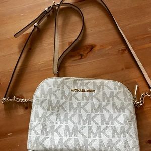 Michael Kors crossbody!